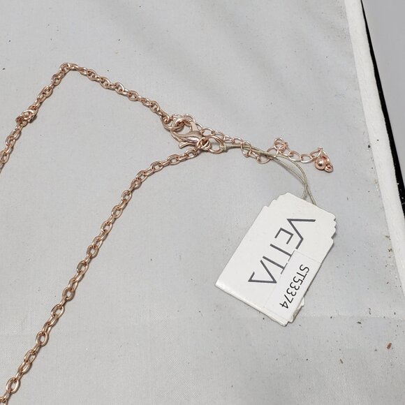 Vetta 5 bead gold chain necklace - Picture 8 of 8